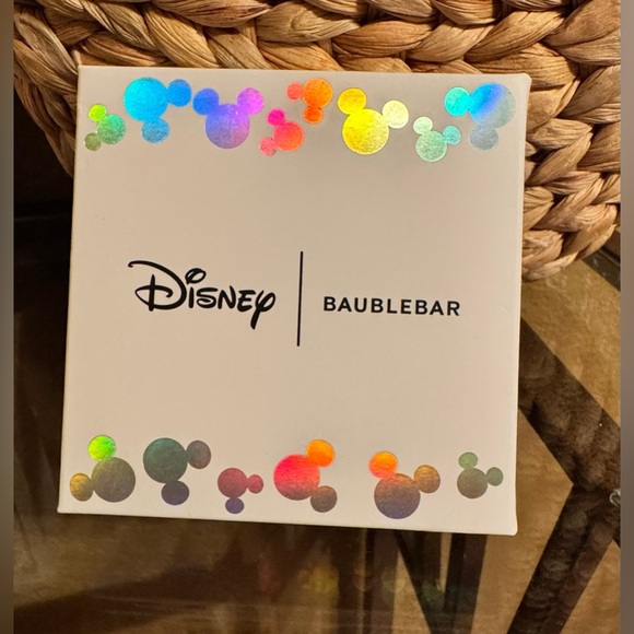 Disney BAUBLEBAR Mickey Mouse Americana Patriotic USA
Flag Earrings - Picture 5 of 5